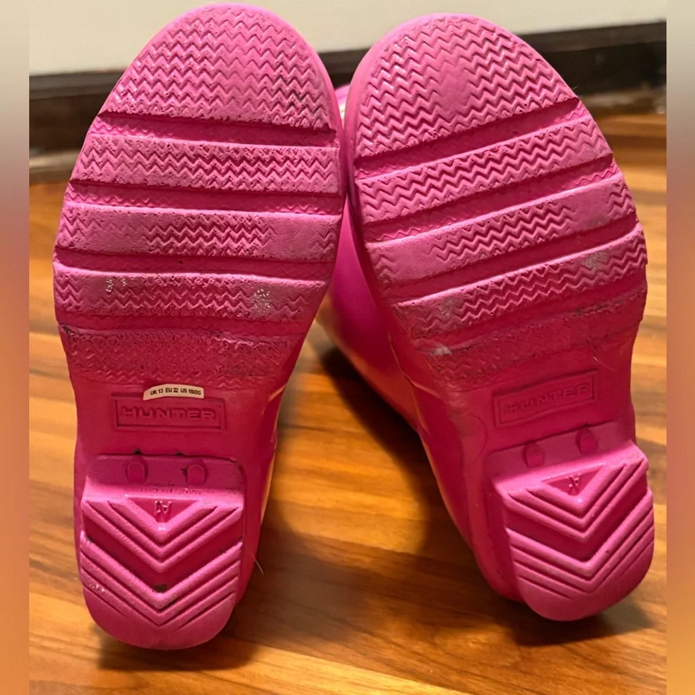 Hunter Classic sz 13 UK 32 pink gloss kids rain boots, great pre owned condition